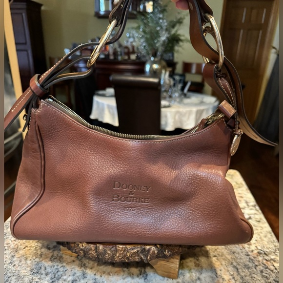 Dooney & Bourke Handbags - Dooney & Bourke purse